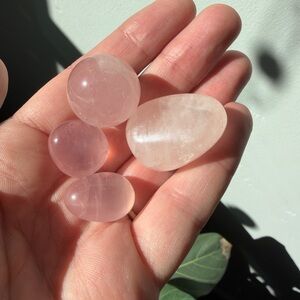Rose quartz tumbles